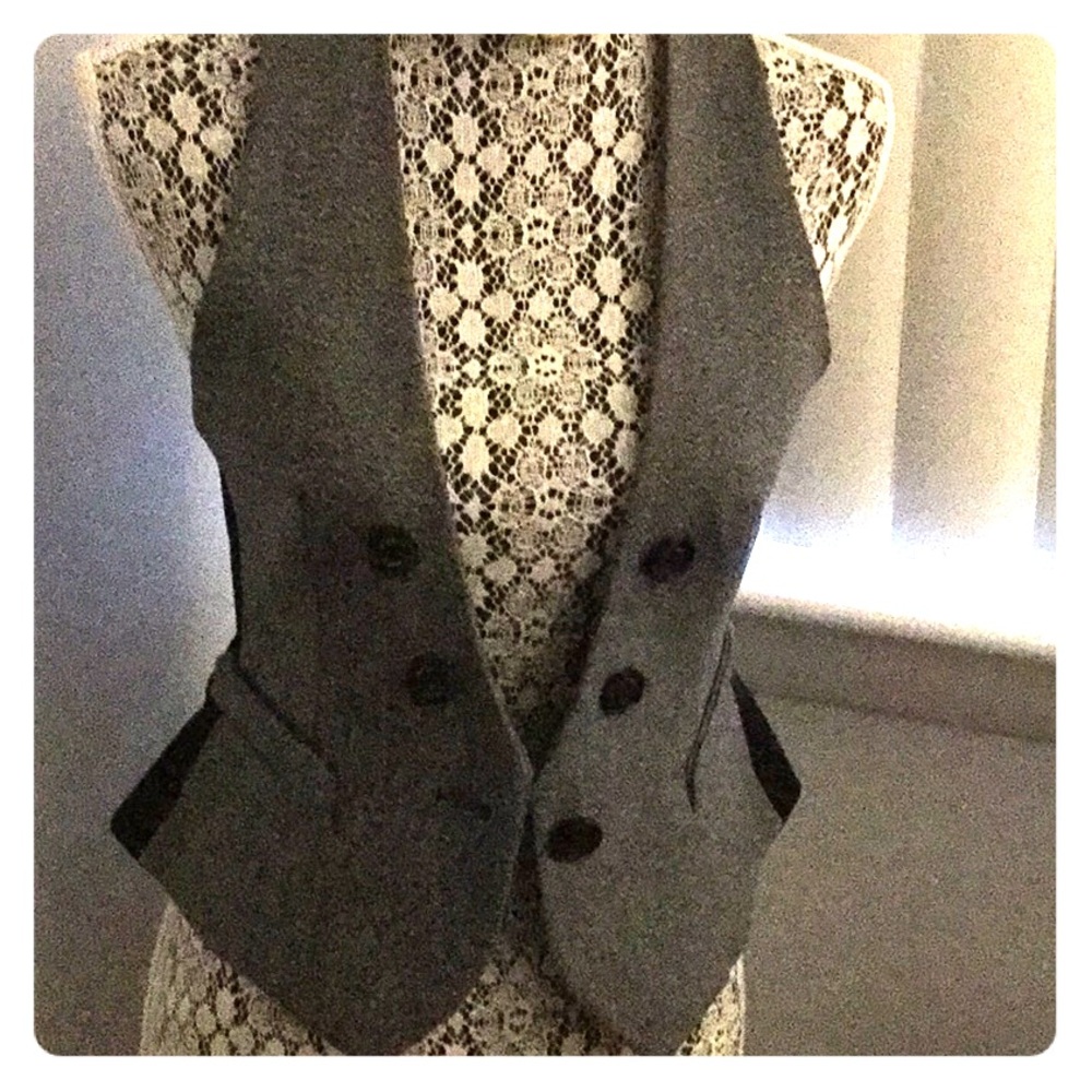 Express vest